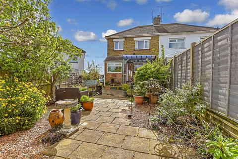 71 Forelands Square, Walmer, Deal, CT14 9DT