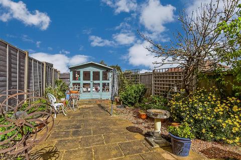 71 Forelands Square, Walmer, Deal, CT14 9DT