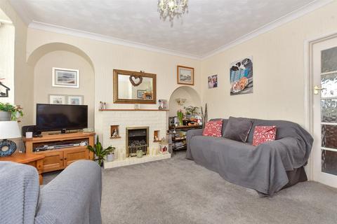 71 Forelands Square, Walmer, Deal, CT14 9DT