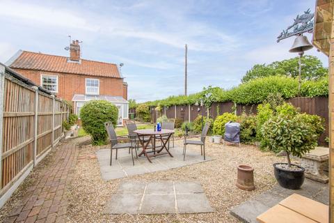 2 bedroom cottage for sale, New Road, Acle