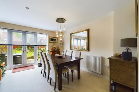 3 Brimpsfield Lane, Tuffley, Gloucester, GL4 0WL