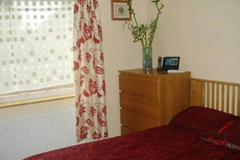 2 Bradenham Road, Hayes, UB4 8LP