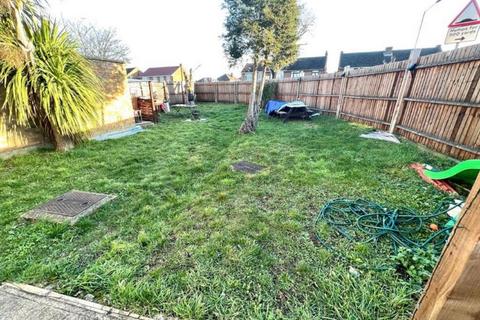 2 Bradenham Road, Hayes, UB4 8LP