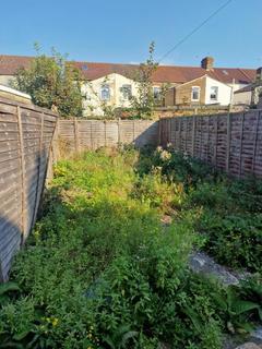 undefined, West End Road, Southall UB1