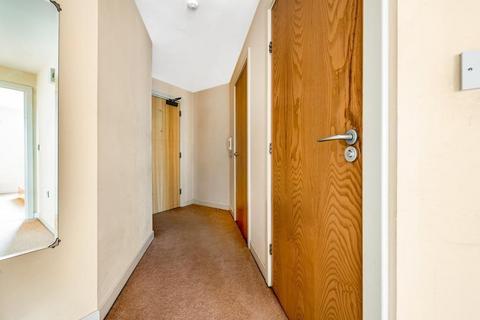 1 bedroom flat for sale, Tuns Lane, Slough SL1