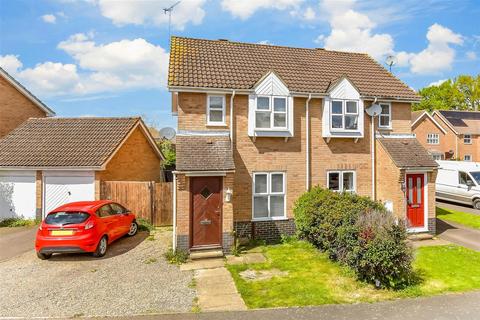 4 Downs Close, Headcorn, Ashford, TN27 9UG