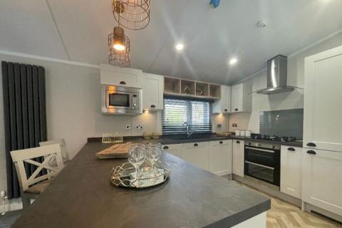 2 bedroom lodge for sale, Hawes Wood, Lake Road LA23