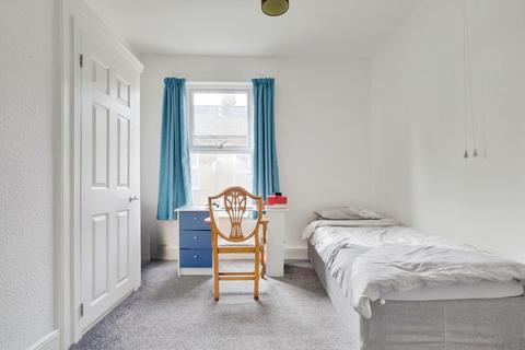 3 bedroom apartment for sale, Ceylon Road, Westcliff-on-sea, SS0