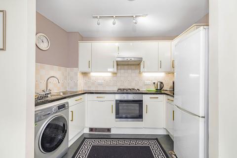 2 bedroom flat for sale, Masons Hill, Bromley BR2