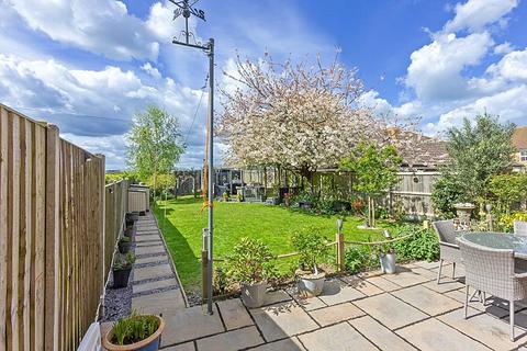 19 Cherry Gardens, Teynham, Sittingbourne, ME9 9SF
