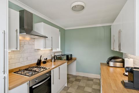18d Silverknowes View, Edinburgh, EH4 5PY