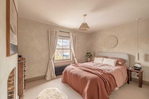 1 Datchet Place, Datchet, Slough, SL3 9EY