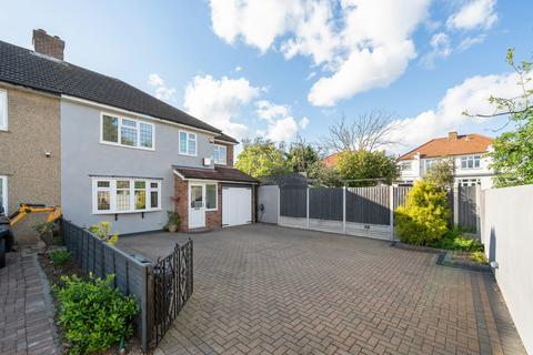 5 bedroom semi-detached house for sale, Dunster Close, Collier Row, RM5