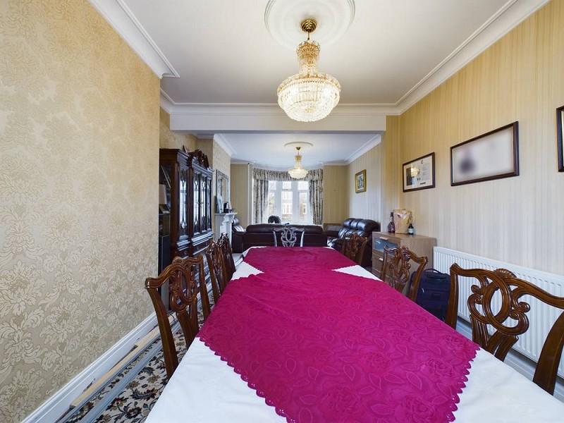 Open Plan Living/Dining Area