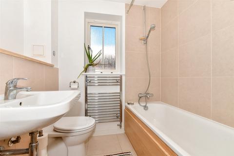 26 Stonebridge Road, Canterbury, CT2 7LN