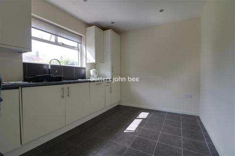 3 bedroom semi-detached house to rent, Hargrave Avenue, CW2