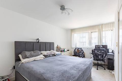 Flat 603, The Mast, 2 Albert Basin Way, London, E16 2QZ