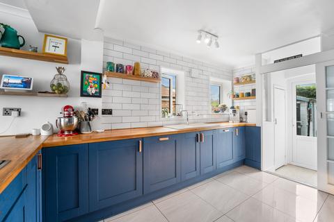 85 Dolphins Road, Folkestone, CT19 5QD