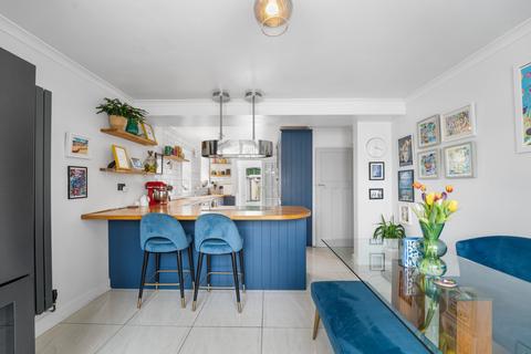 85 Dolphins Road, Folkestone, CT19 5QD