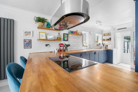85 Dolphins Road, Folkestone, CT19 5QD
