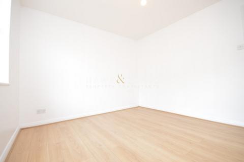 1 bedroom flat for sale, Cleveland Grove, London, Greater London. E1