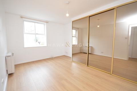 1 bedroom flat for sale, Cleveland Grove, London, Greater London. E1