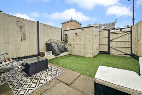 9 Falcon Close, Herne Bay, CT6 7LD