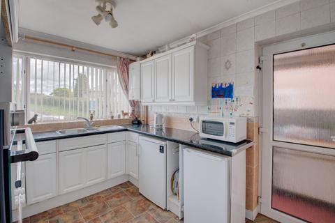3 bedroom semi-detached house for sale, Stourbridge Road, Bromsgrove, Worcestershire, B61