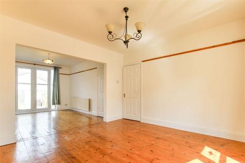 3 bedroom terraced house for sale, Aylesbury Crescent, Bristol BS3