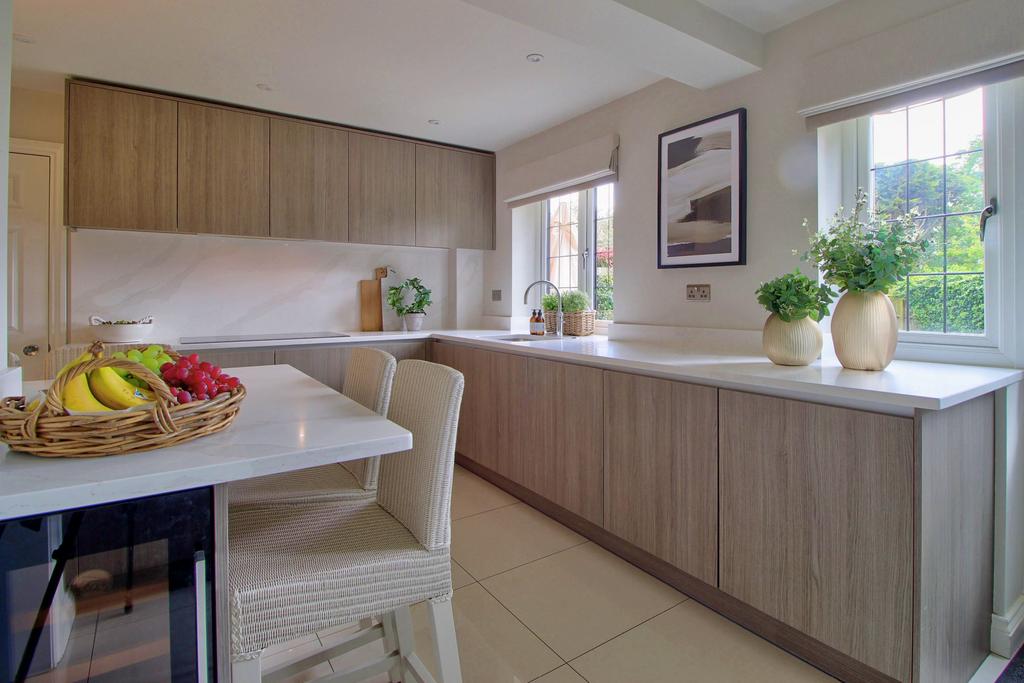 Breakfast bar for four stools