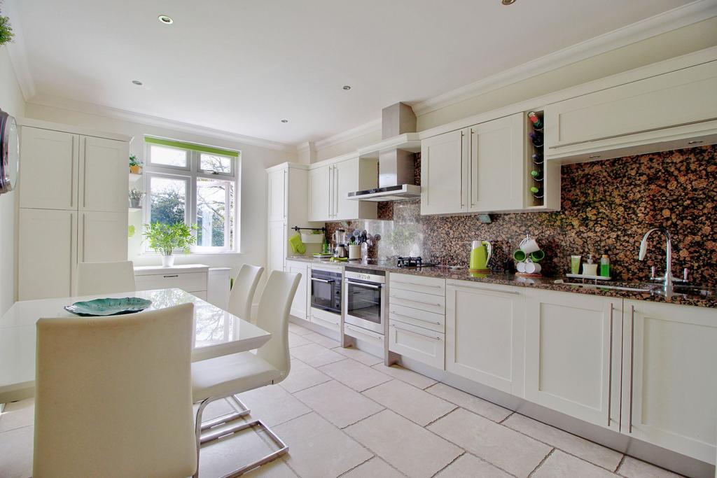 With integrated appliances, inc dual fuel hob