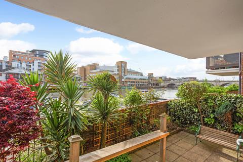 undefined, Becketts Place, Hampton Wick, Kingston upon Thames KT1 KT1