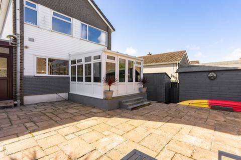 3 bedroom link detached house for sale, 9, Marine View Close, Onchan