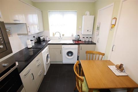 2 bedroom flat for sale, Connaught Gardens East , Clacton on Sea