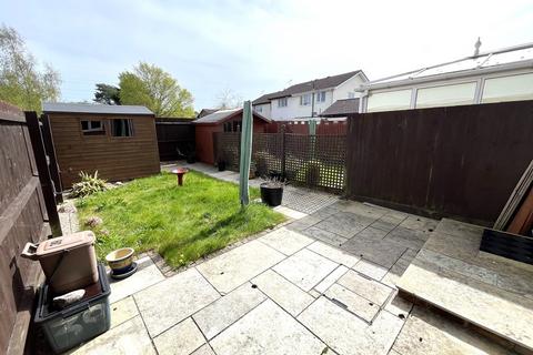 3 bedroom end of terrace house for sale, Gorse Lane, Upton