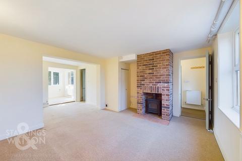 The Cottage Chapel Hill, Woodton, Bungay, NR35 2NX