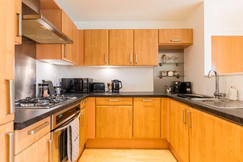 2 bedroom apartment for sale, Bowman Lane, Leeds LS10