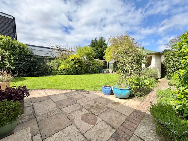 Patio to rear garden