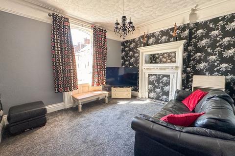 4 bedroom end of terrace house for sale, York Street, Leek, Staffordshire, ST13