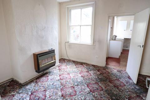 2 bedroom terraced house for sale, Chapel Street, Macclesfield