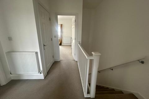 3 bedroom terraced house to rent, Eirene Avenue