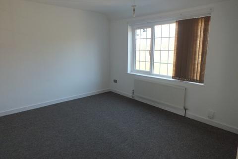 3 bedroom end of terrace house to rent, Whiteley, Windsor
