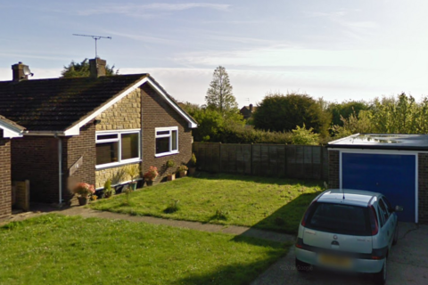 2 bedroom bungalow to rent, Walton on the Naze CO14