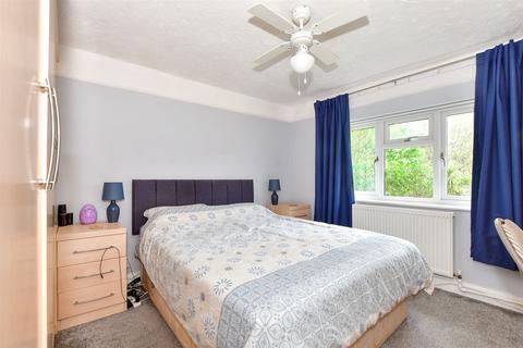 3 bedroom end of terrace house for sale, Curling Tye, Basildon, Essex