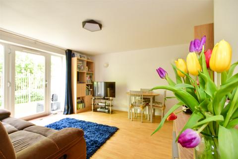 1 bedroom ground floor flat for sale, Milton Green, Langdon Hills, Basildon, Essex
