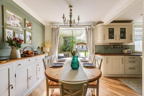 28 Whitefield Avenue, Purley, CR8 4BJ