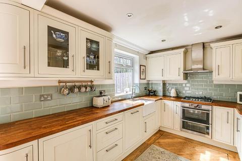 28 Whitefield Avenue, Purley, CR8 4BJ