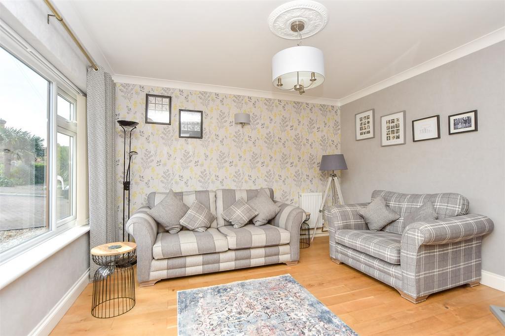Lower Road, Faversham, Kent 3 bed semidetached house for sale £400,000