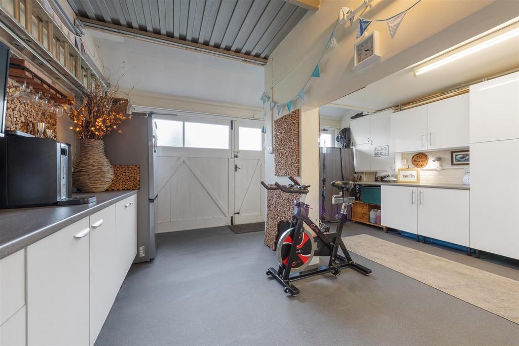 13 Brueton Avenue, Solihull, B91 3 EN 23.jpg