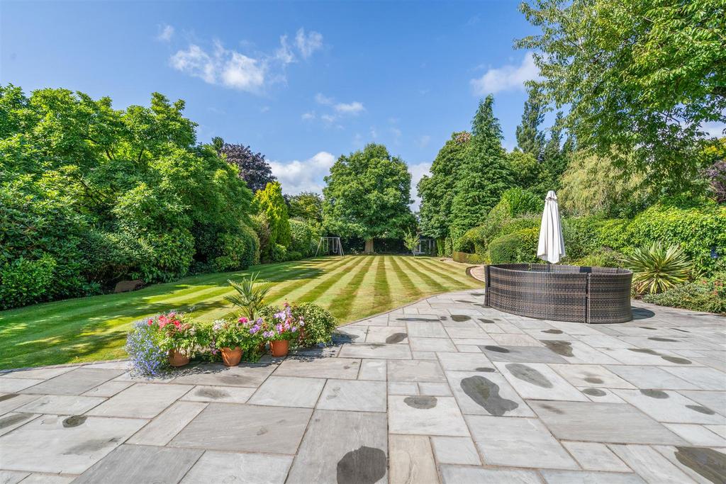 Veryan, 13 Brueton Avenue, Solihull, B91 3 EN LO 26